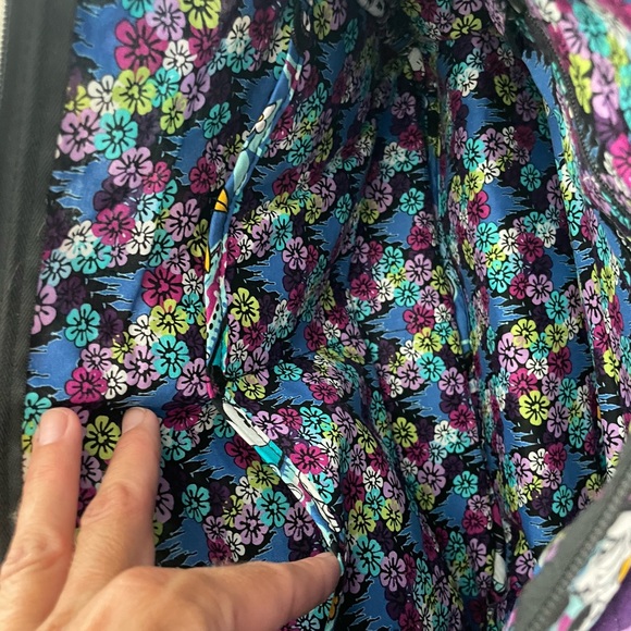 Vera Bradley MICKEY MOUSE on the go Crossbody - Picture 9 of 11